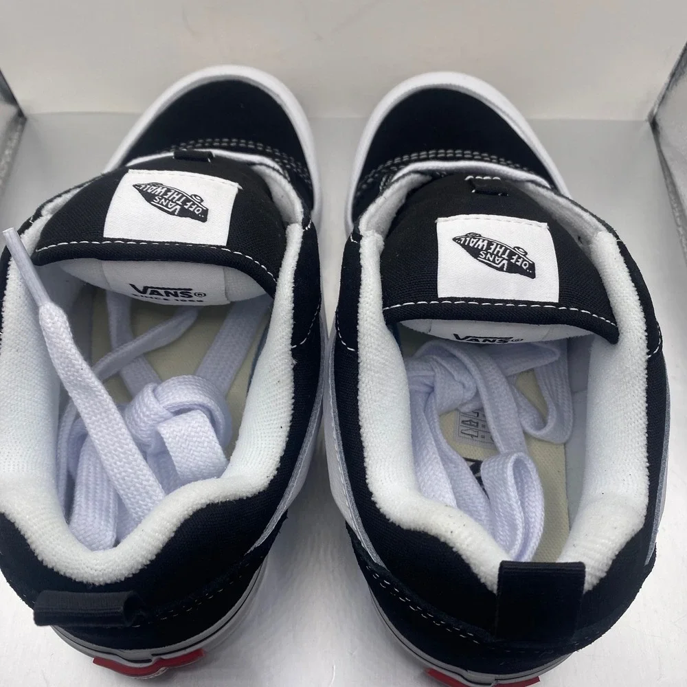 NEW Vans Knu Skool Black White Kids Size‎ 2.5 Low Top Skate Shoes Sneakers